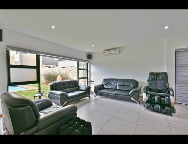 4 BEDROOM HOUSE FOR SALE IN EYE OF AFRICA